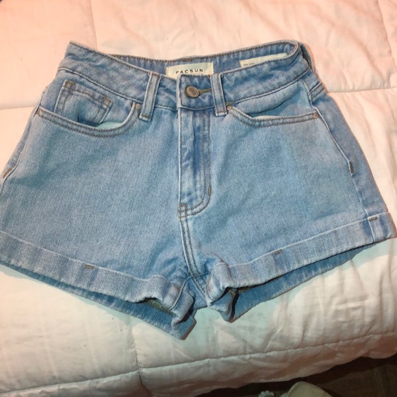 PacSun Pants - Pacsun shorts// mom short